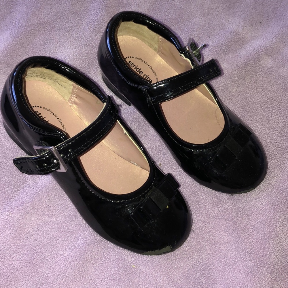 Black toddler size 8 dress shoe